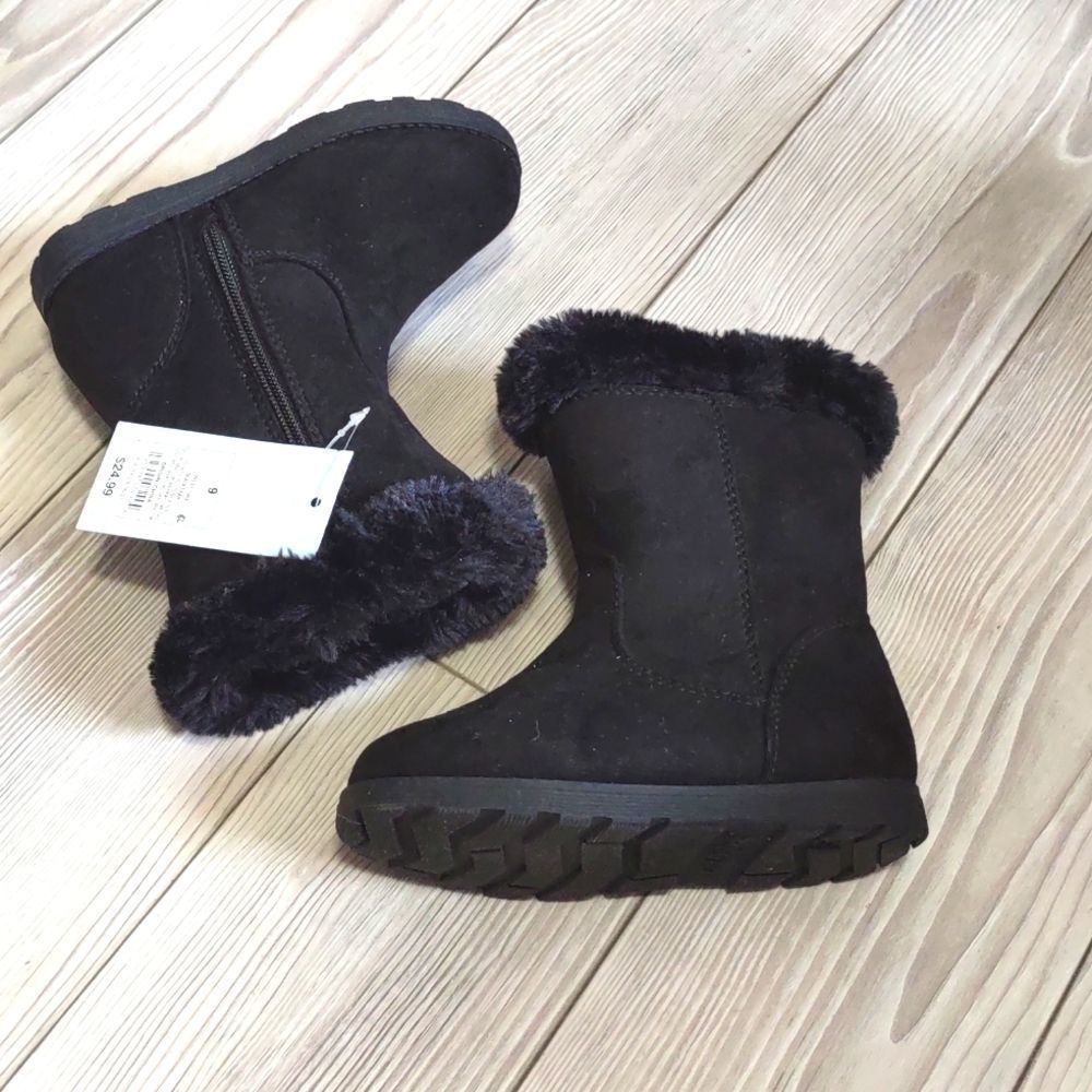 Cat & Jack Black Leah Boots Size 9